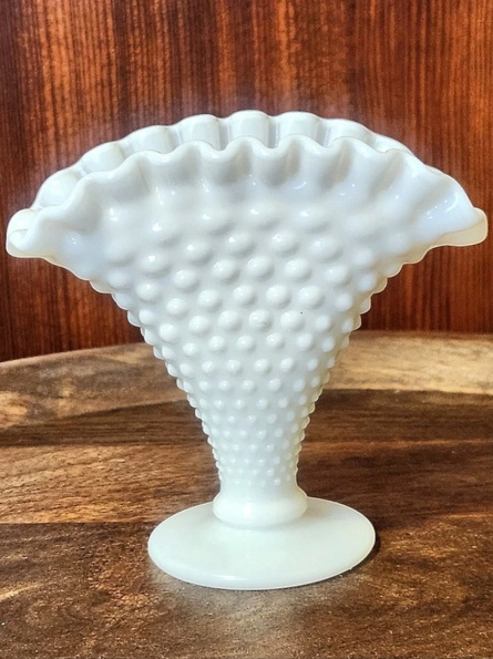 Fenton Hobnail Milk Glass Fan Vase White